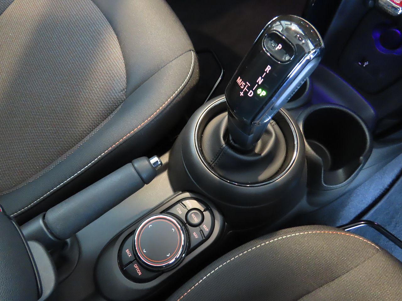 F56 MINI Cooper 3-Door Hatch LCI