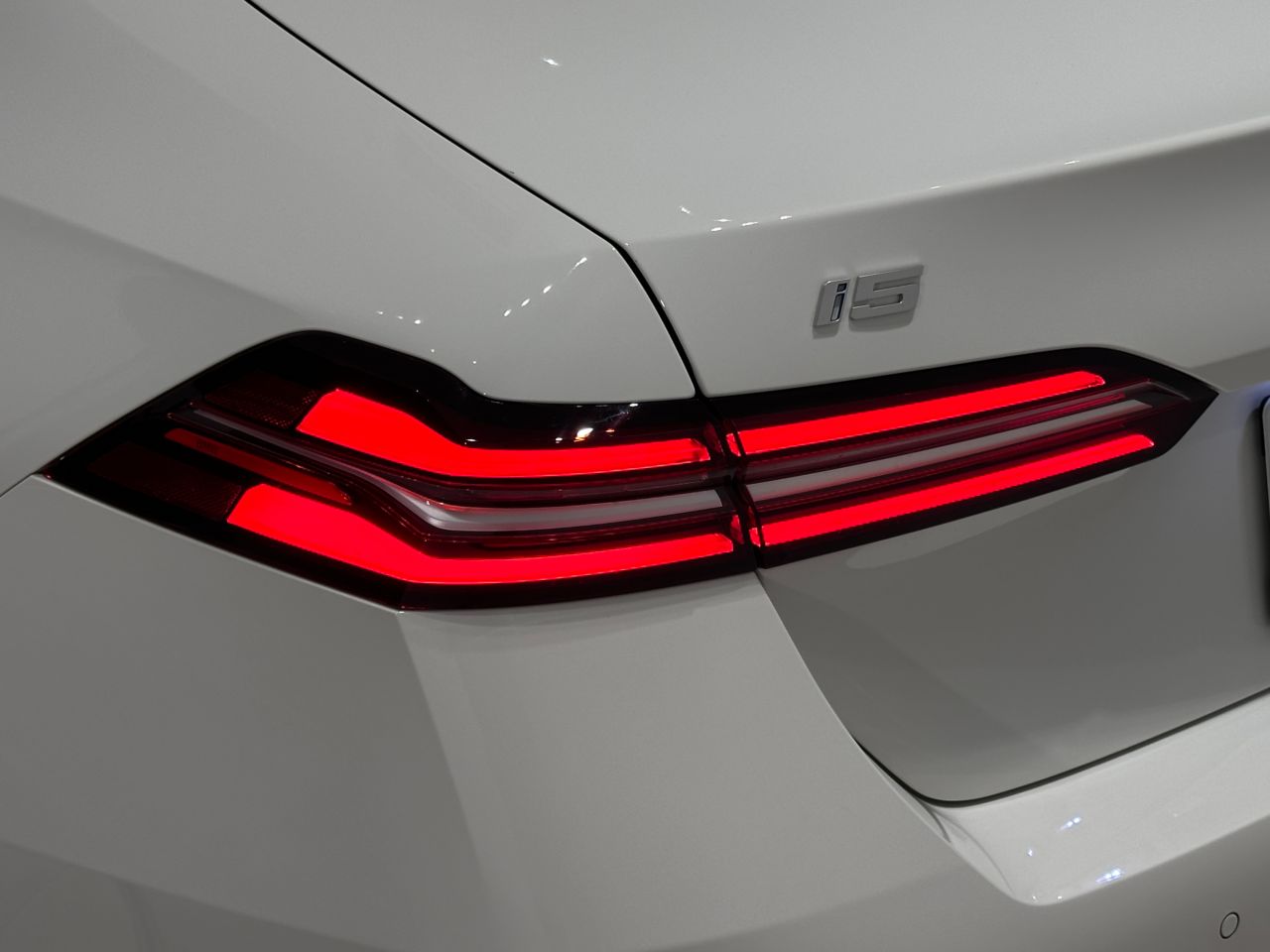 BMW i5 eDrive40 Sedan RHD