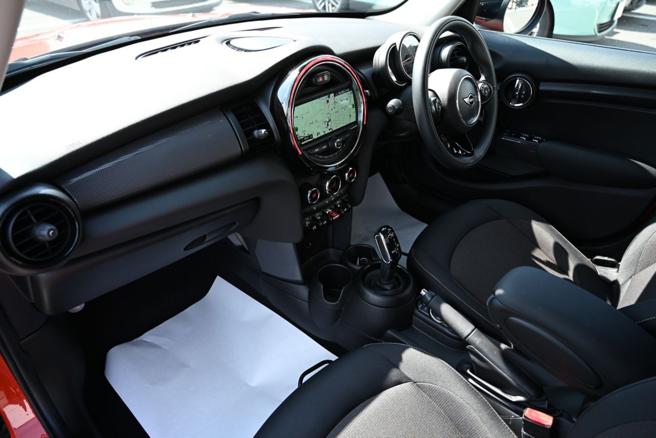 F55 MINI Cooper 5-Door Hatch LCI