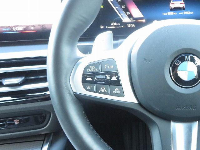 320d xDrive Berline RHD