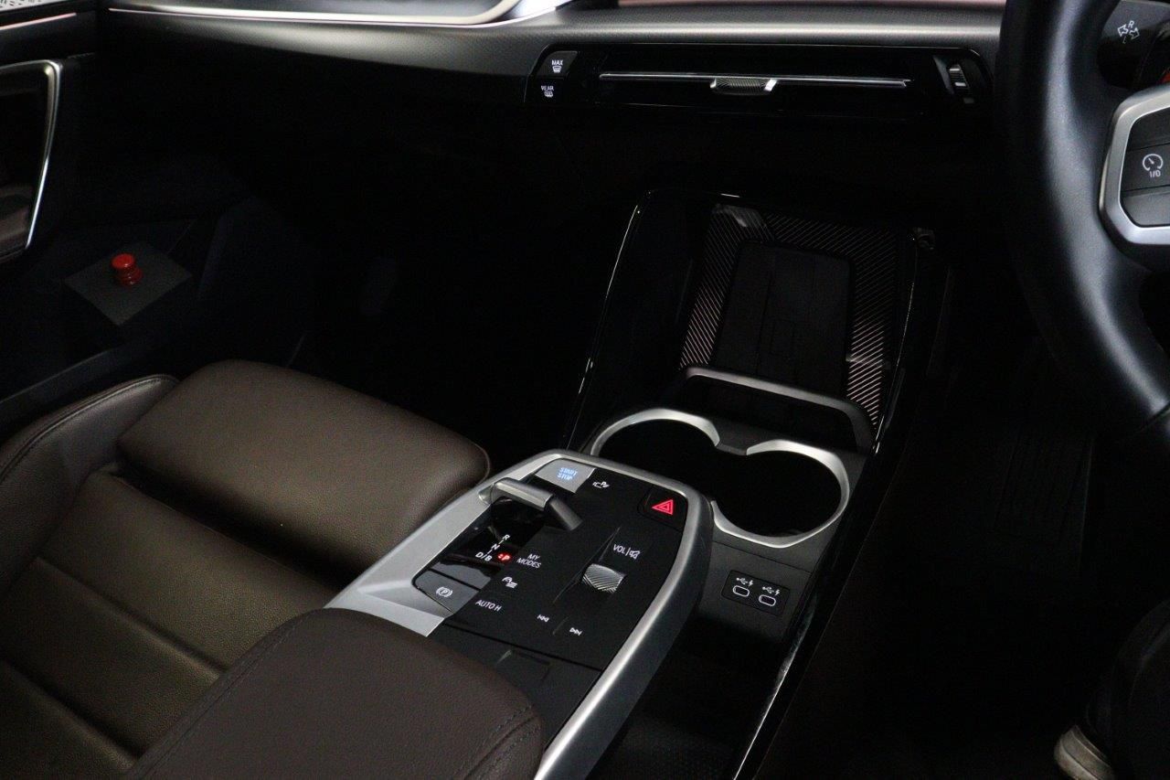 U11 iX1 xDrive30