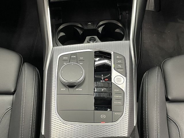 G20 320i Saloon LCI RHD MX