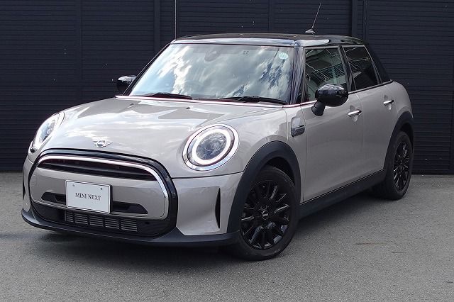 MINI COOPER D 5 DOOR.