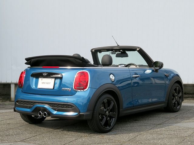 MINI Cooper S Convertible RHD