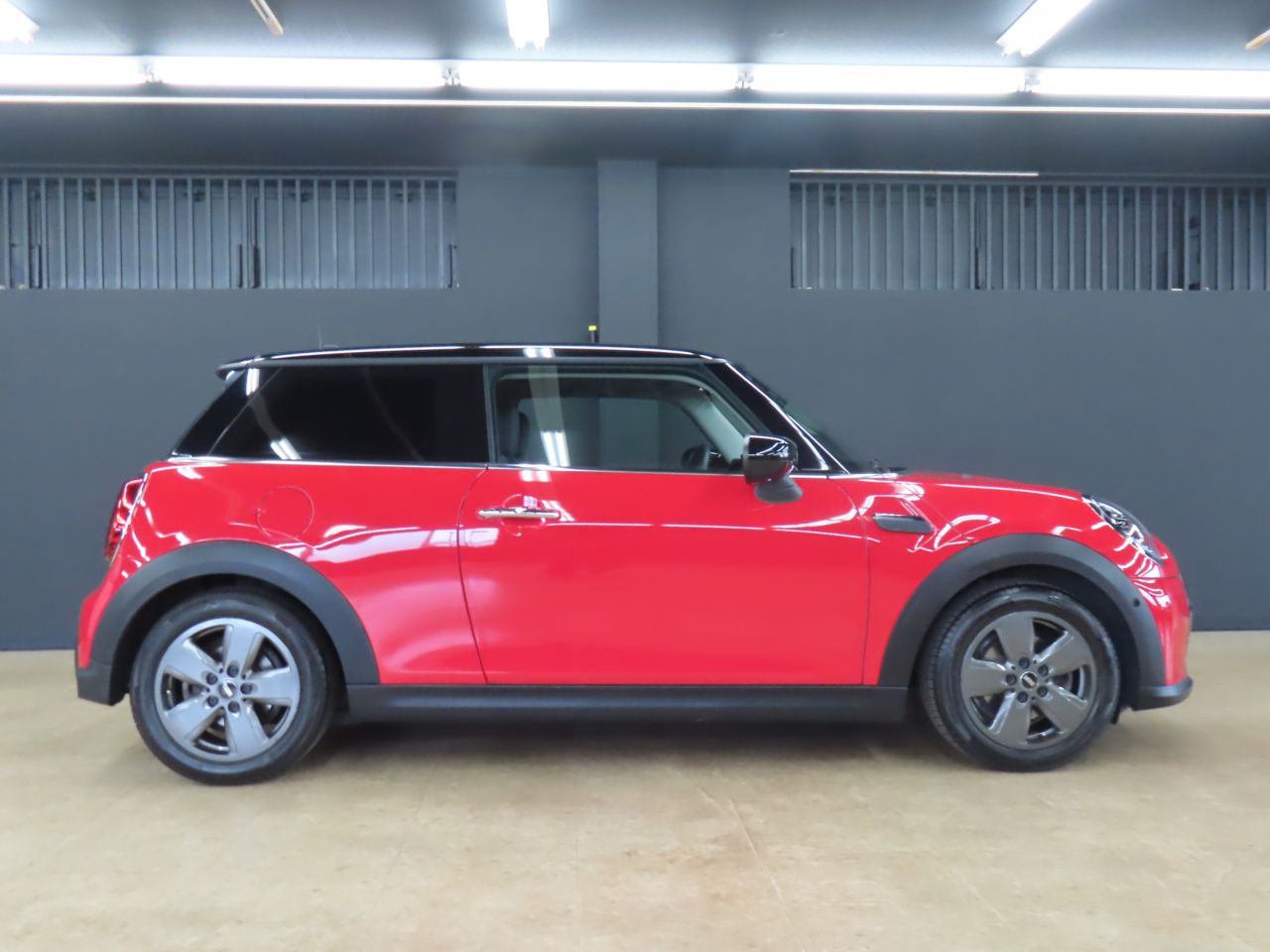 MINI Cooper F56 RHD