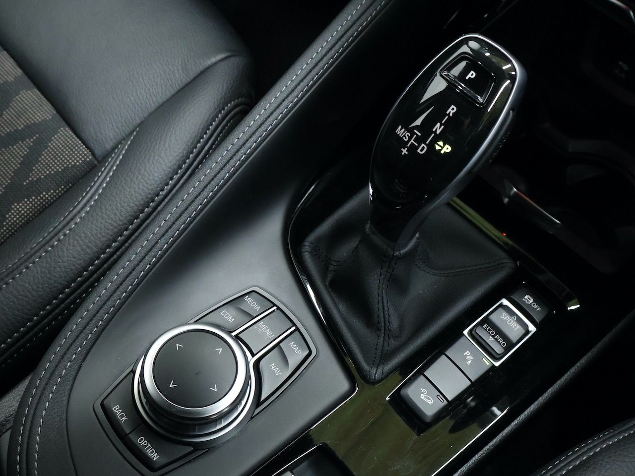 F48 X1 xDrive18d B47 2.0d LCI