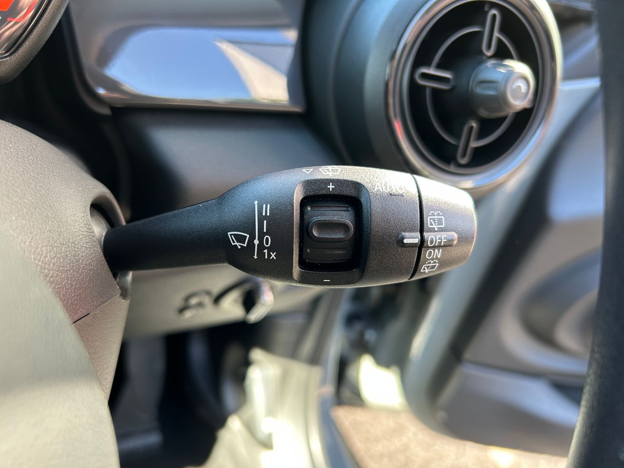 MINI One Hatch RHD F56