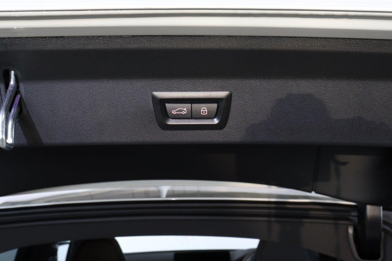 G01 X3 M40d RHD LCI ZA