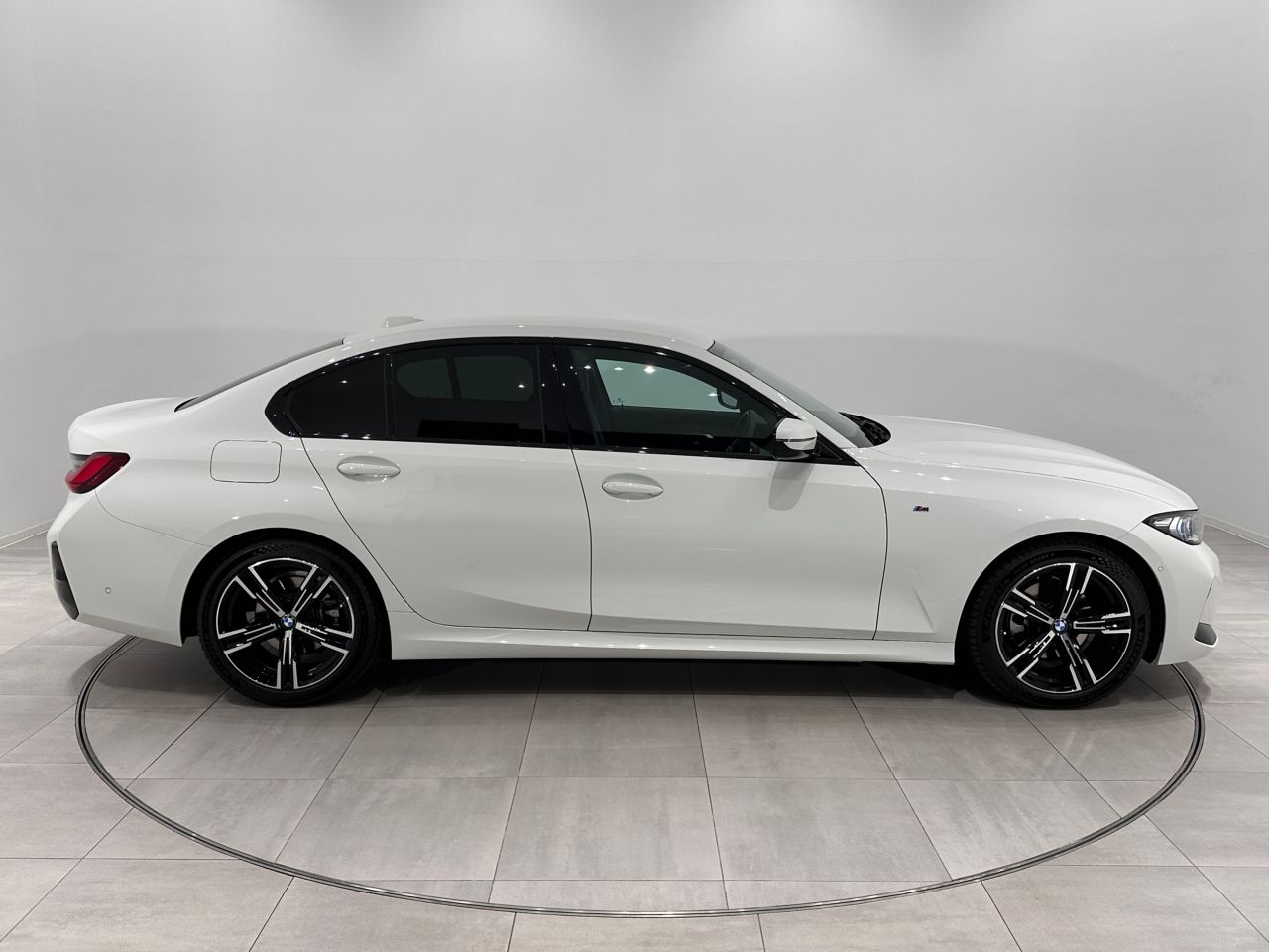 320d xDrive Berline RHD