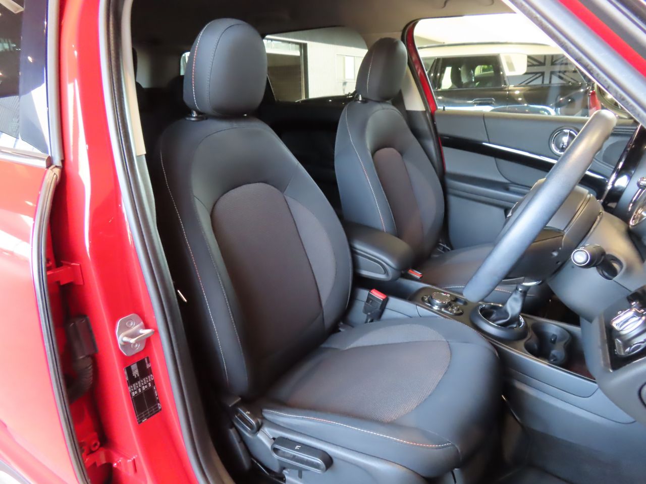 MINI CROSSOVER COOPER D