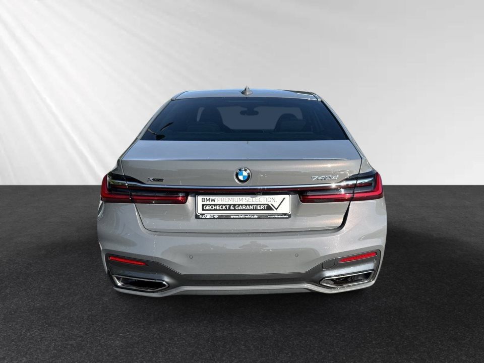BMW 740
