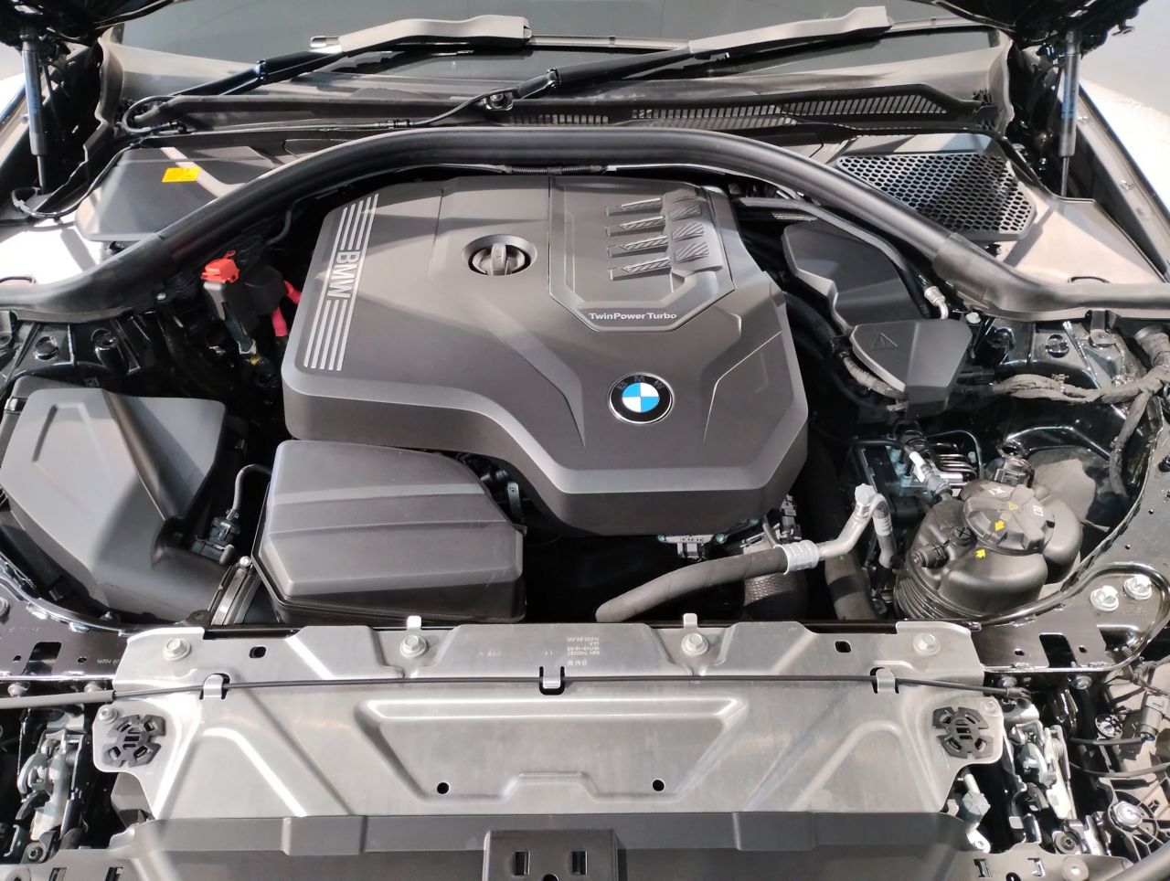 G20 320i Saloon LCI RHD MX
