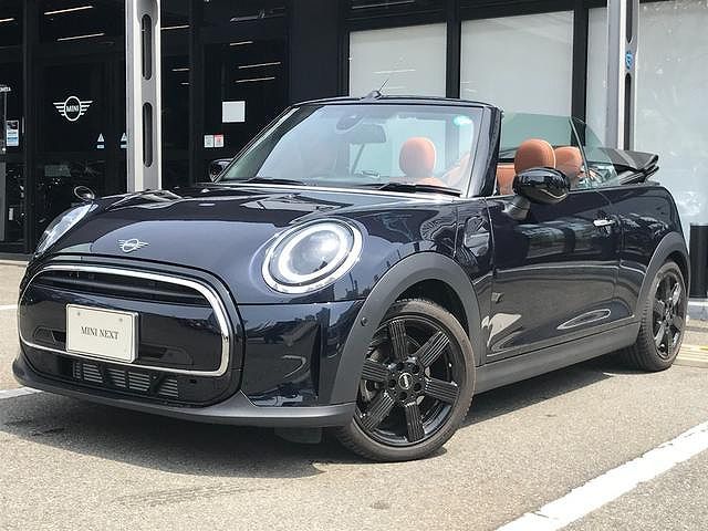 MINI COOPER CONVERTIBLE.