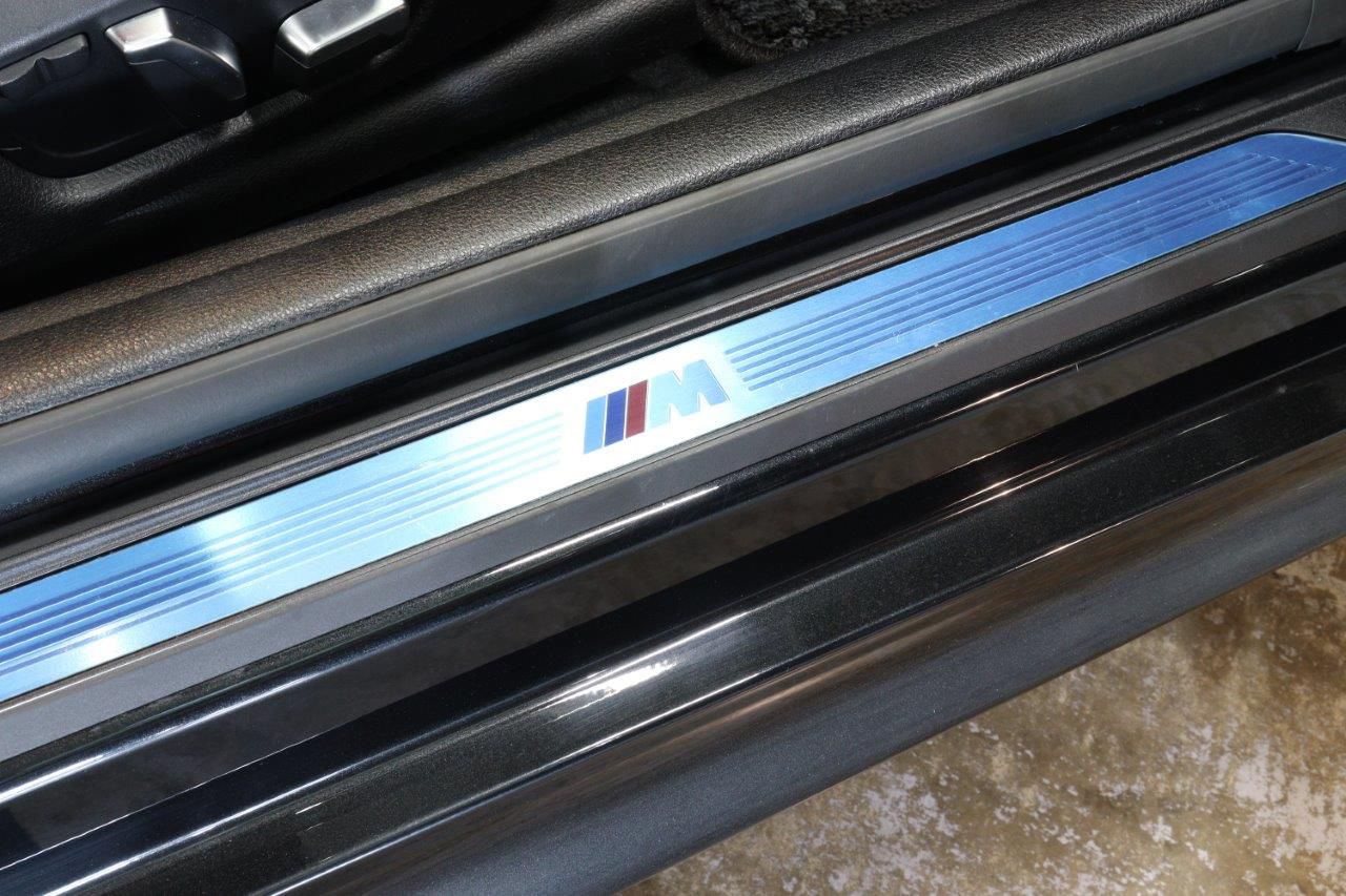 220I CABRIOLET RHD