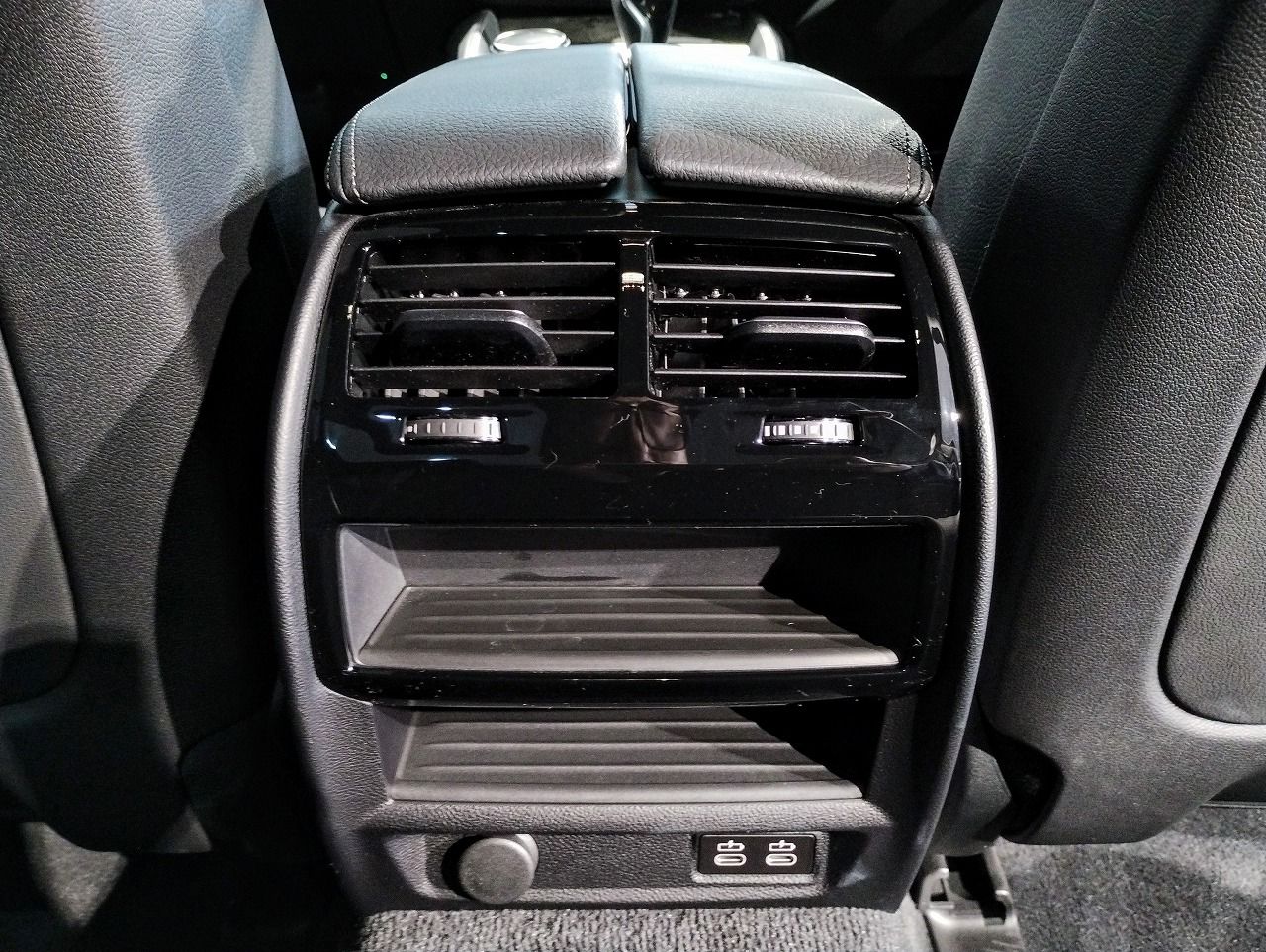 520d xDrive Sedan RHD
