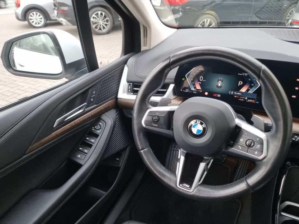 BMW 218