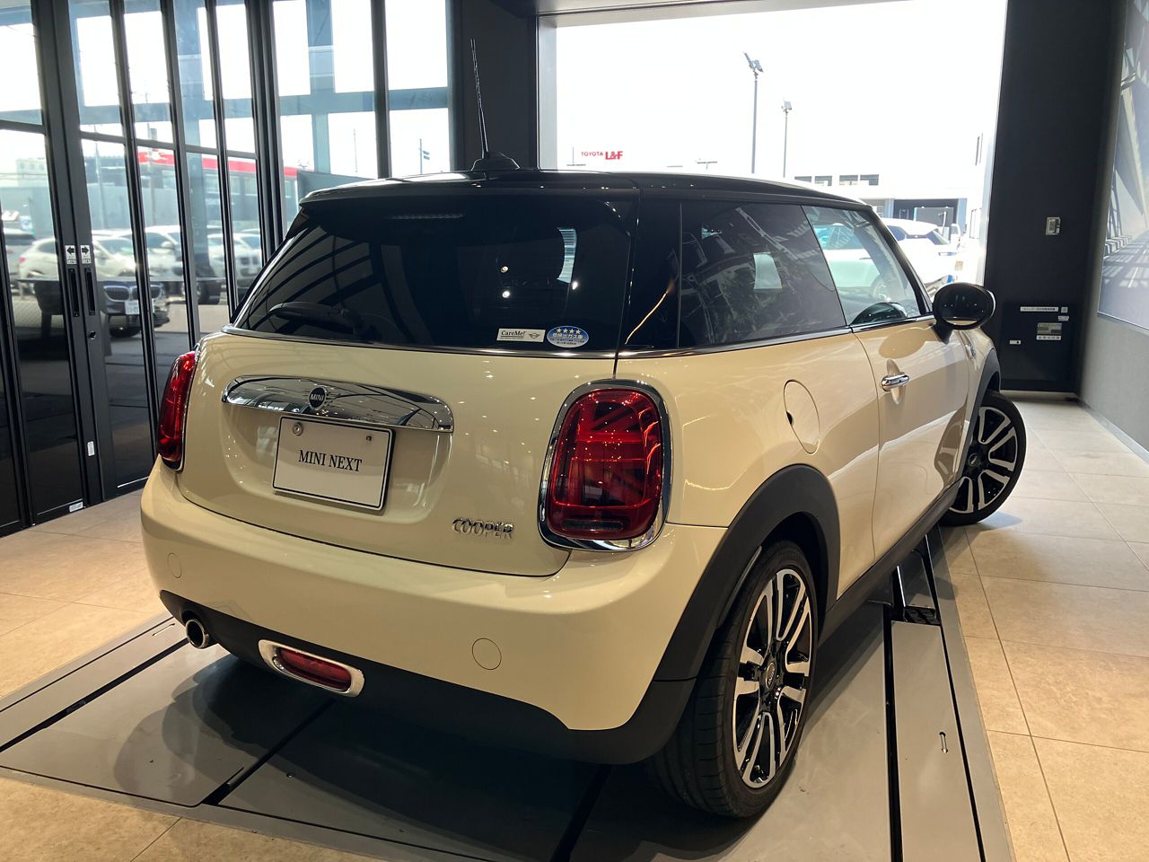 F56 MINI Cooper 3-Door Hatch LCI