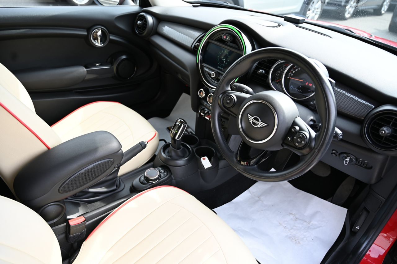 F56 MINI Cooper 3-Door Hatch LCI