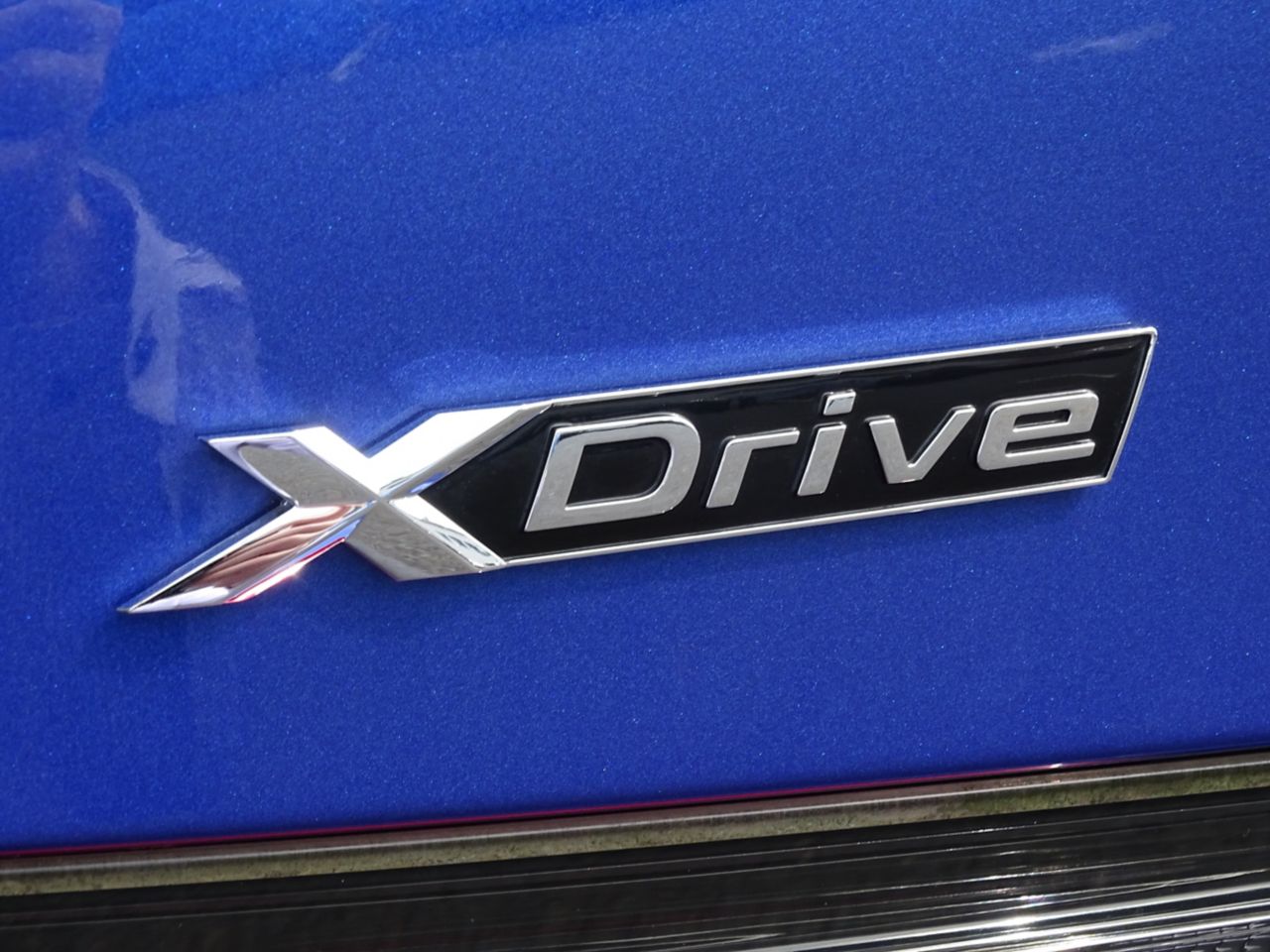 G20 320d xDrive RHD Saloon