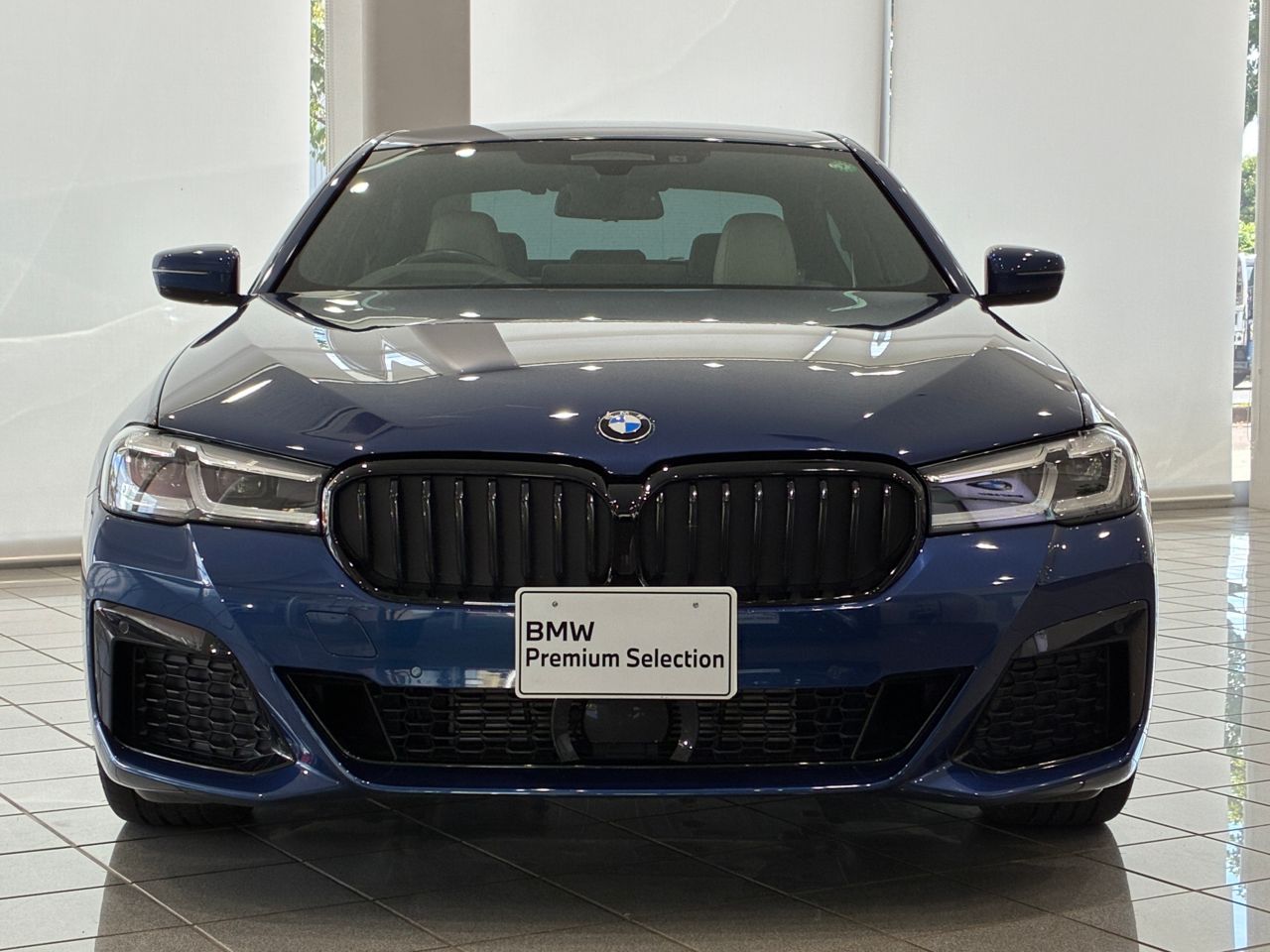 520d xDrive Sedan RHD