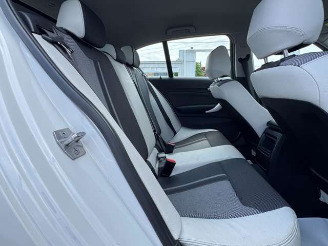 118D 5DOOR RHD