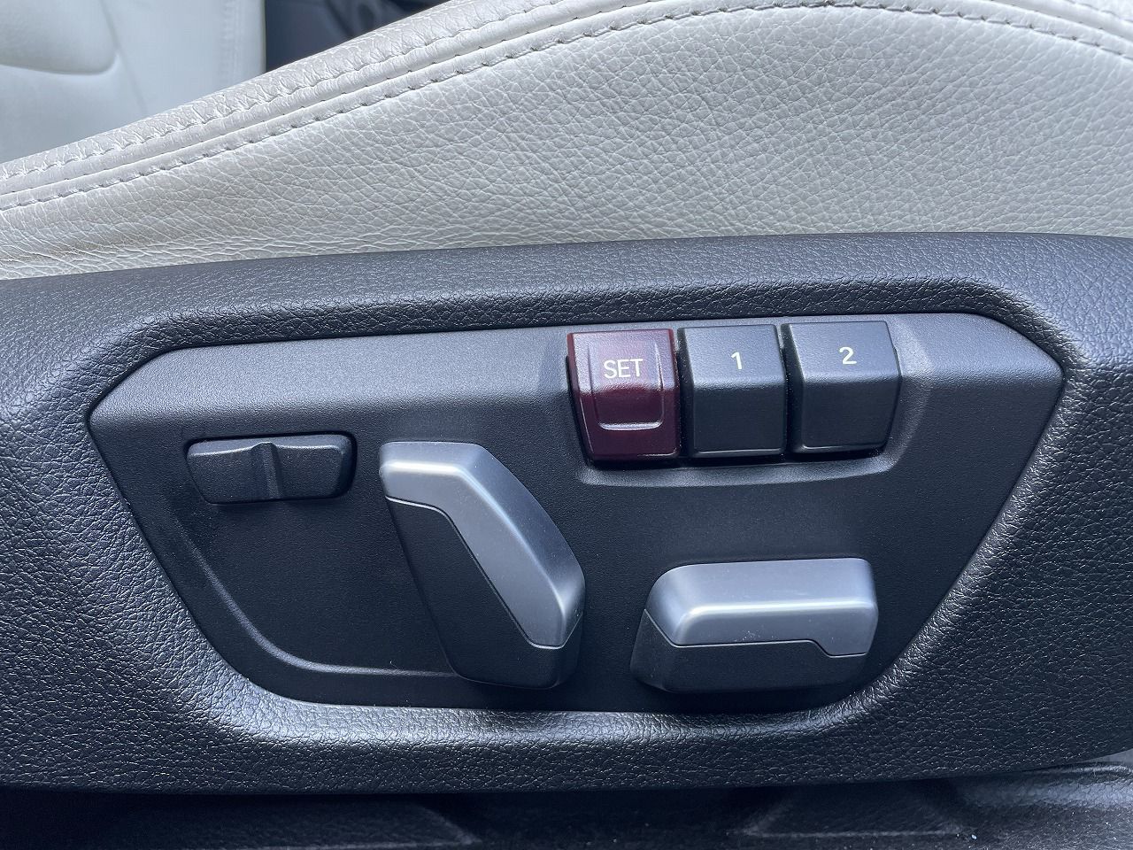 330E IPERFORMANCE SEDAN RHD