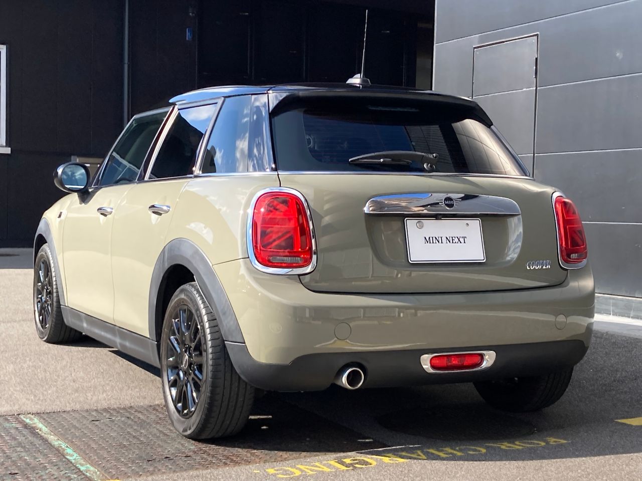 F55 MINI Cooper 5-Door Hatch LCI