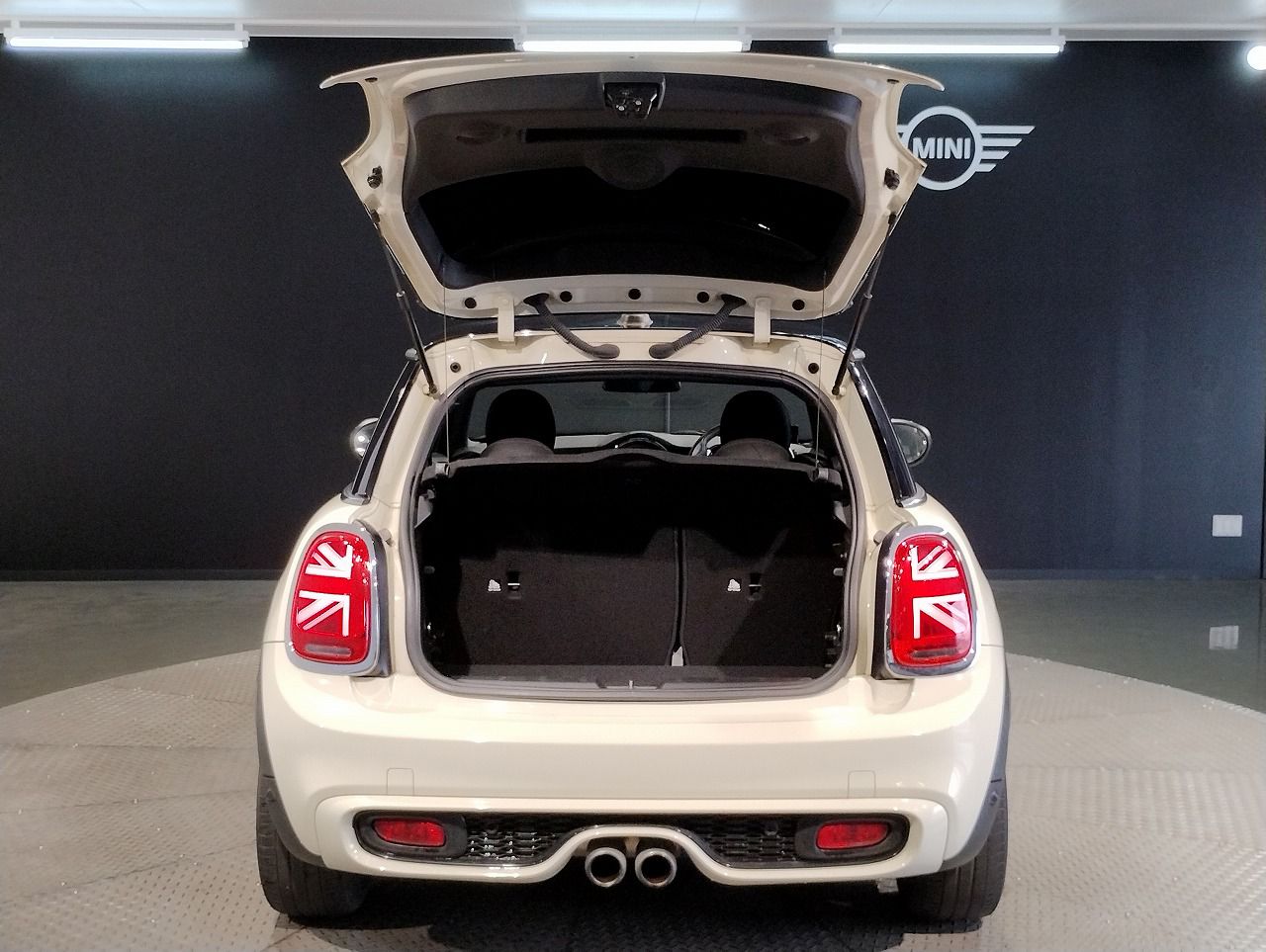 F56 COOPER S D(AT)
