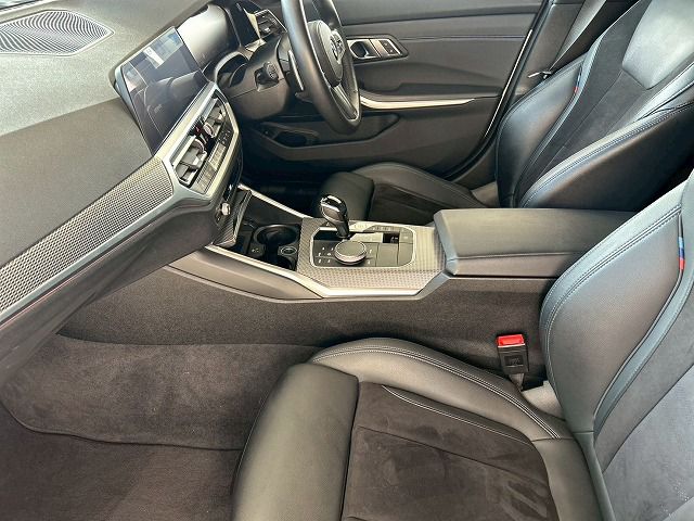G20 320d xDrive RHD Saloon