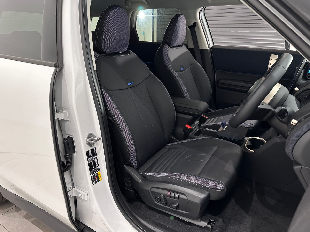 U25 MINI Countryman E