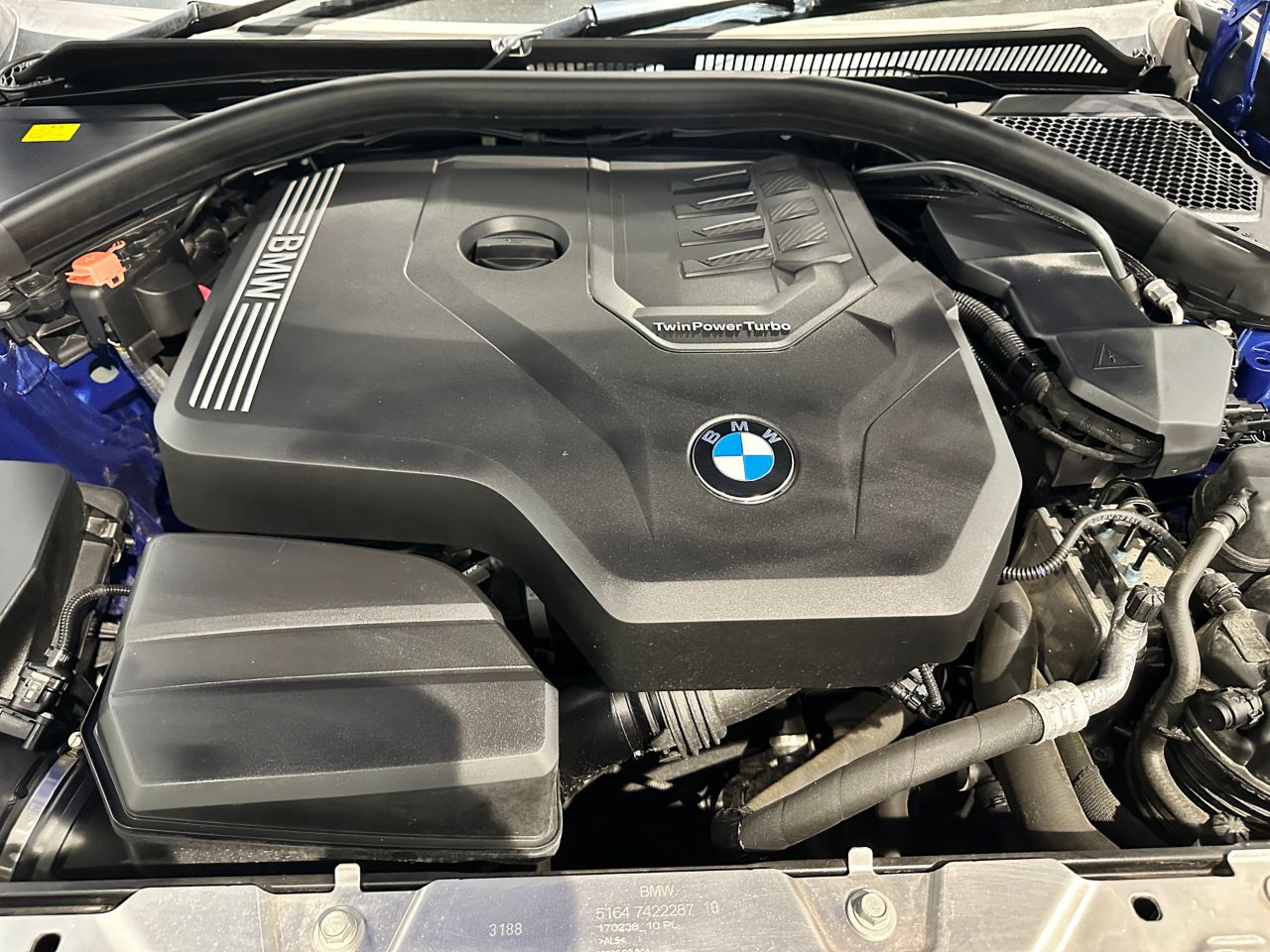 320i Sedan RHD