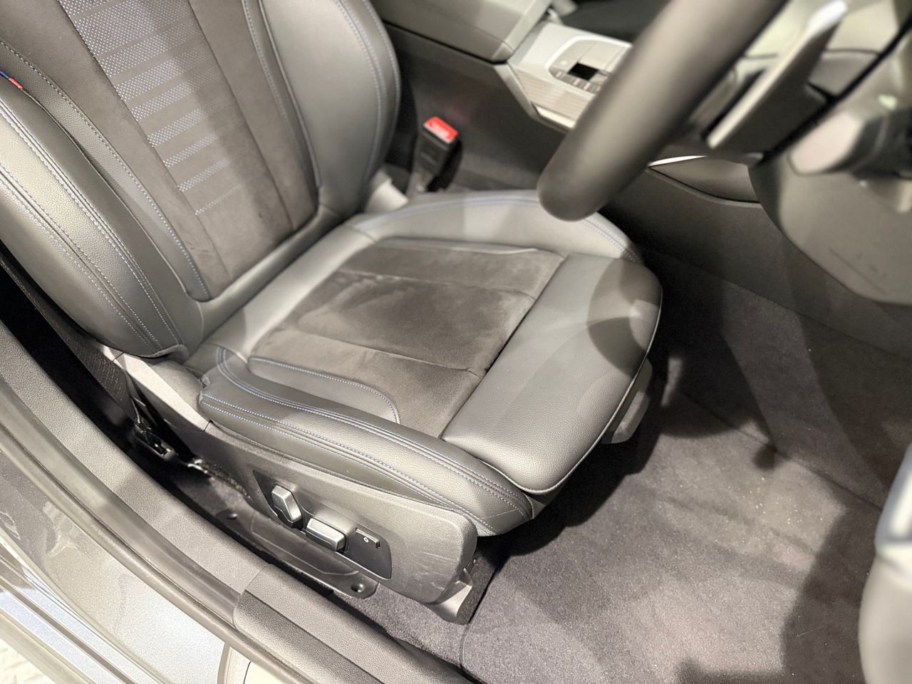 G21 320i RHD