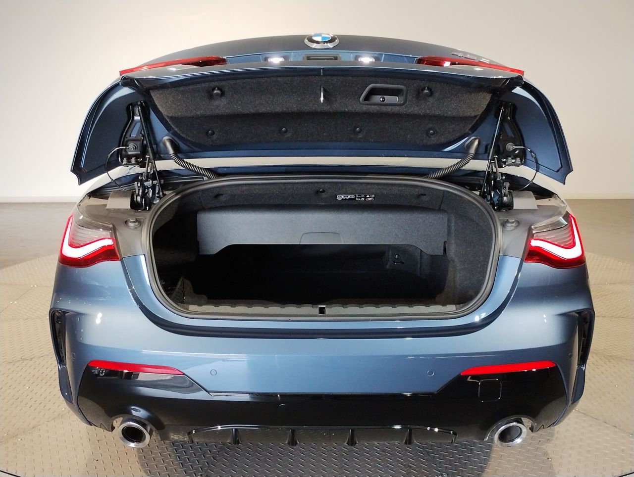 G** 4**i C********** B** 2**i RHD