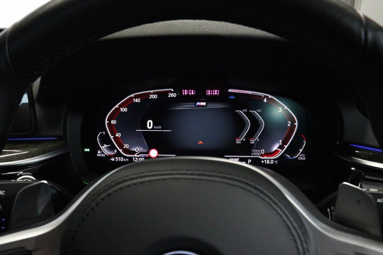 520d xDrive Sedan RHD