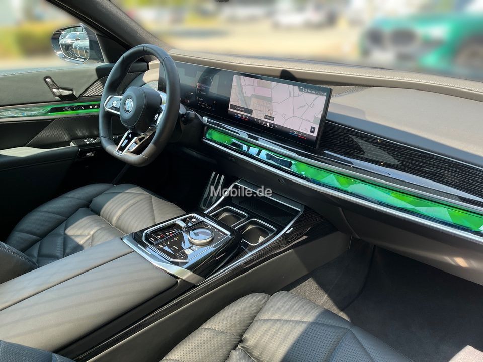 BMW 740