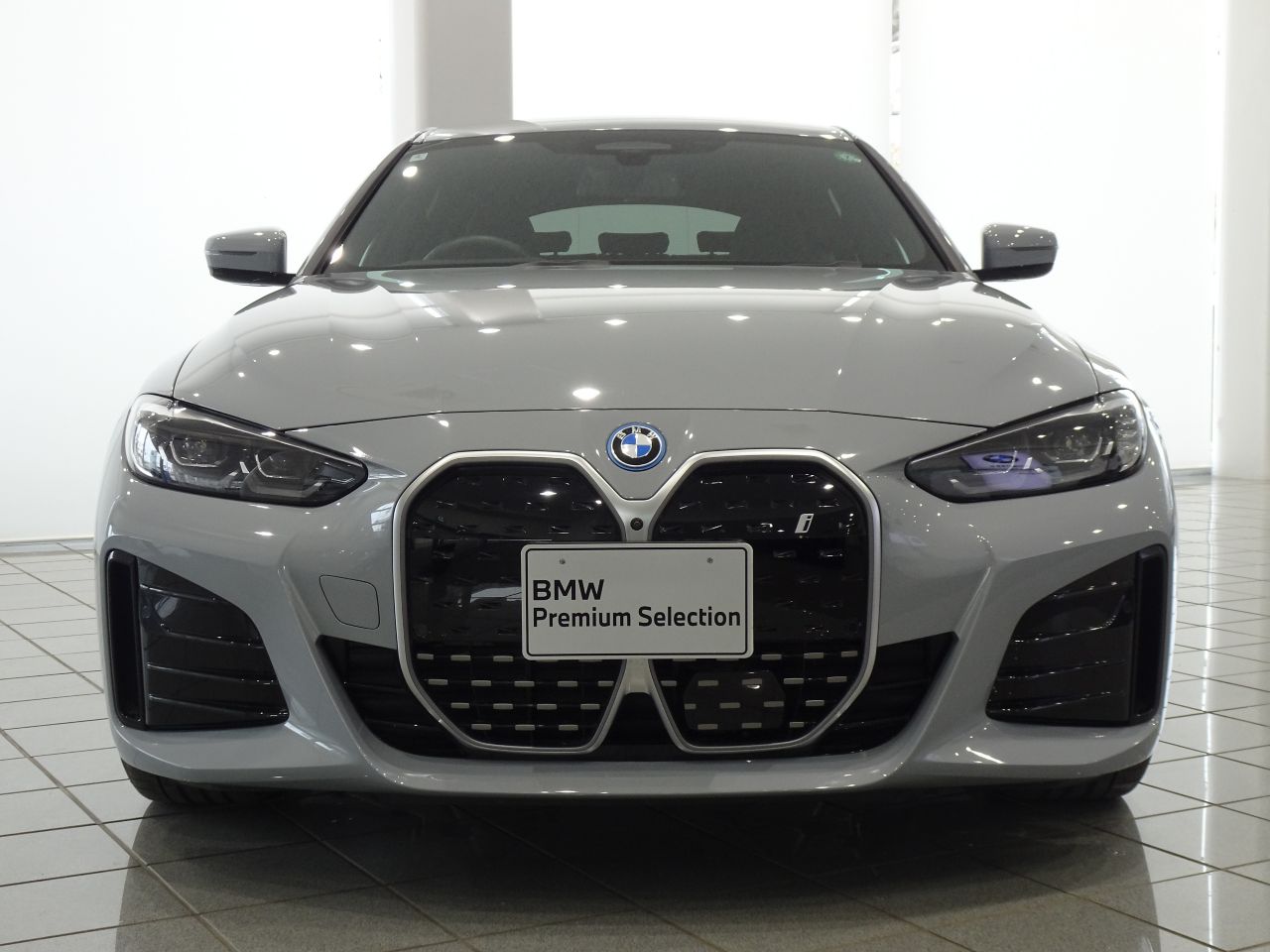 G26 i4 eDrive40 RHD