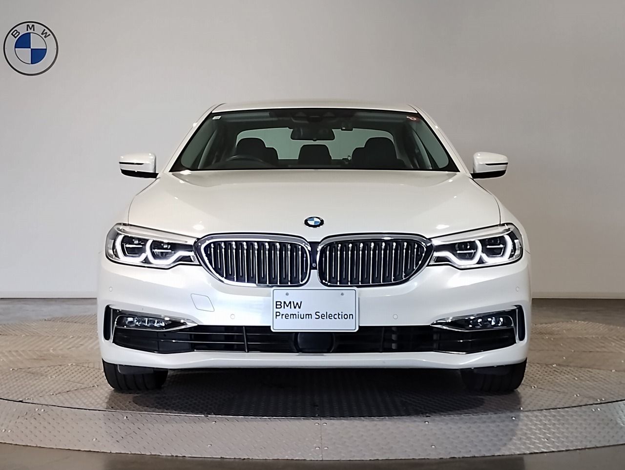 523I