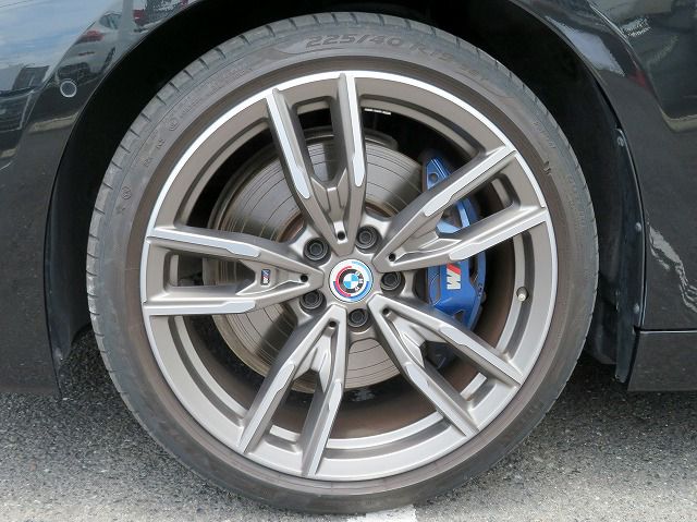 M240i xDrive Coupé RHD