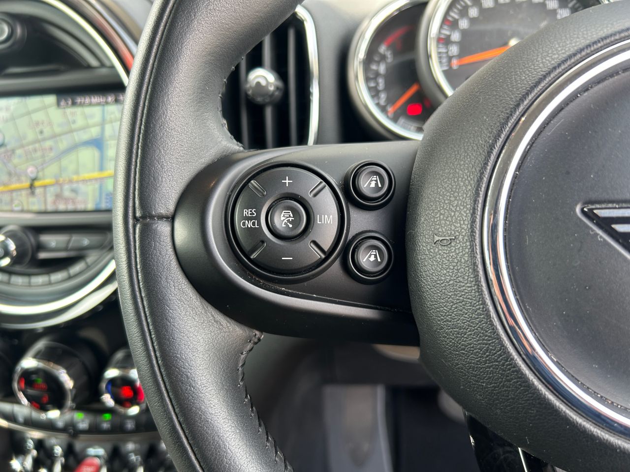 MINI CROSSOVER COOPER D