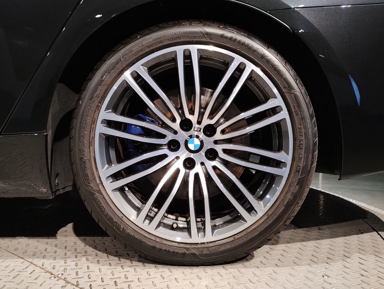 530I