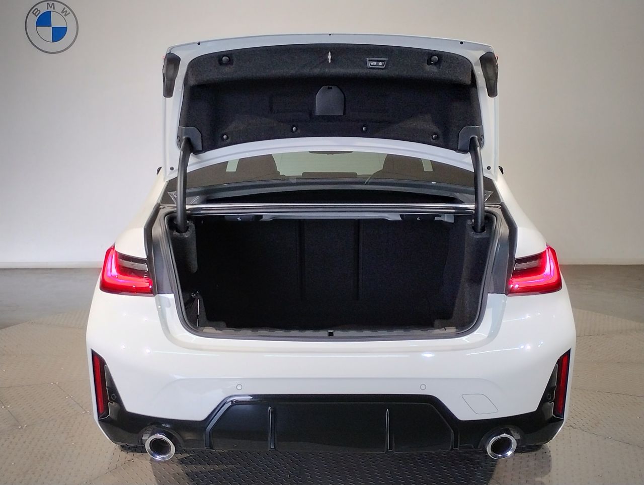 320d xDrive Berline RHD