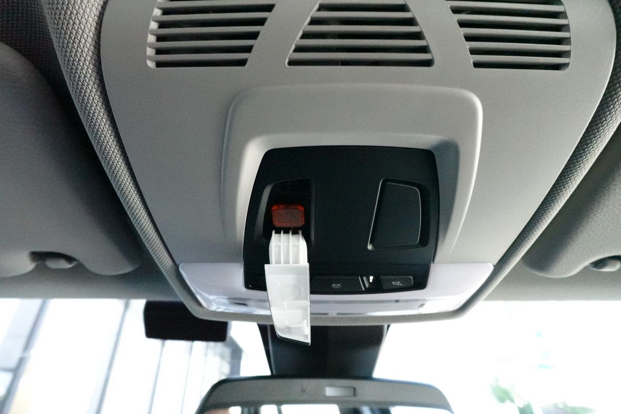 X1 sDrive18i RHD
