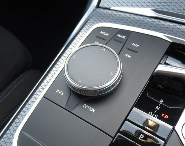 G20 320i Saloon LCI RHD MX