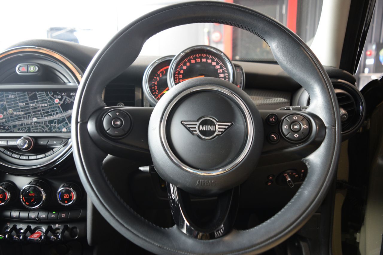 F55 MINI Cooper 5-Door Hatch LCI
