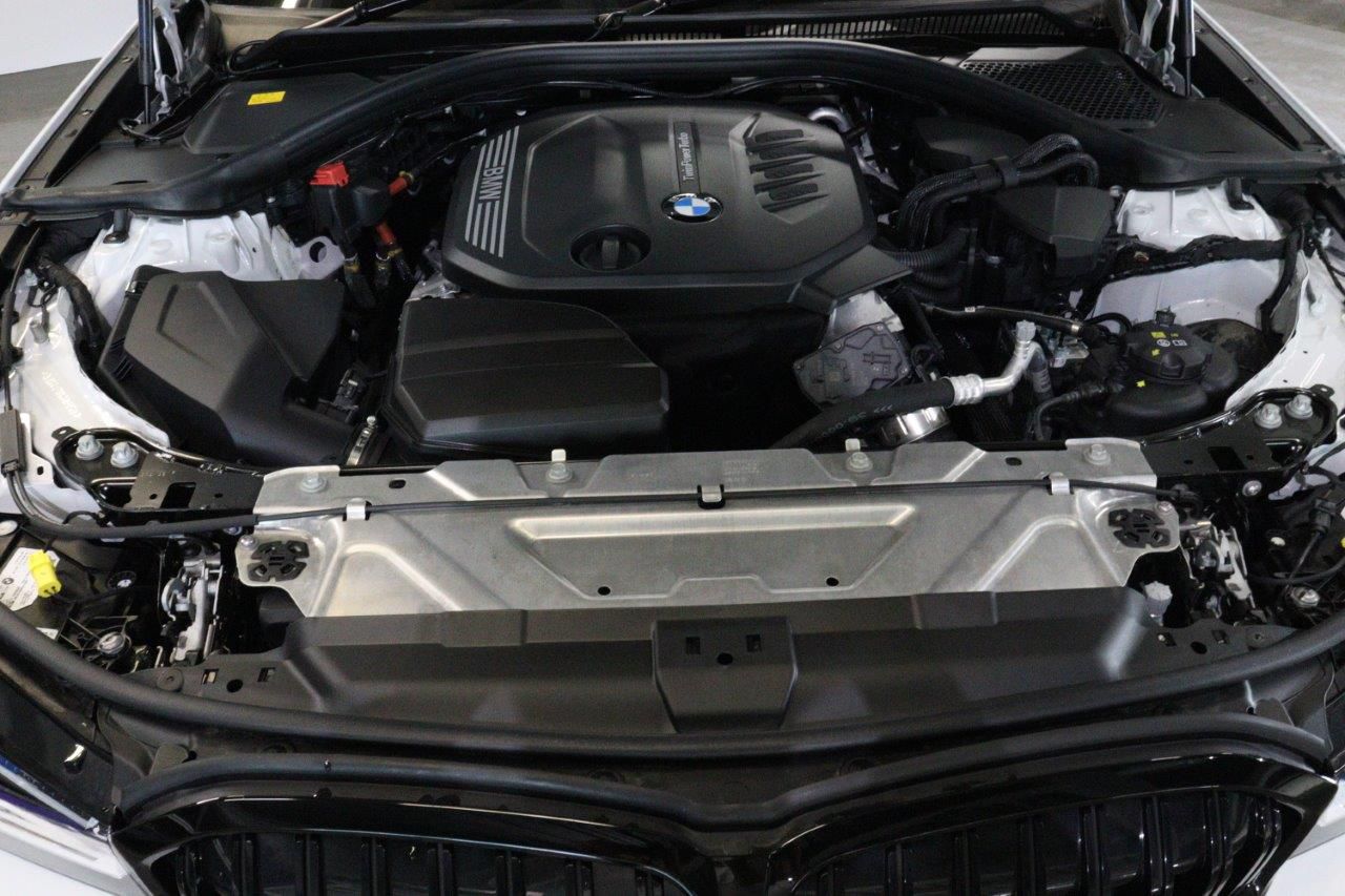320d xDrive Berline RHD