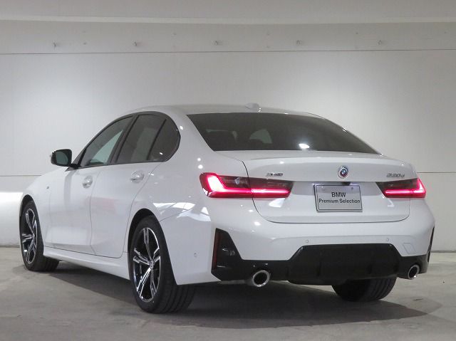 320d xDrive Berline RHD