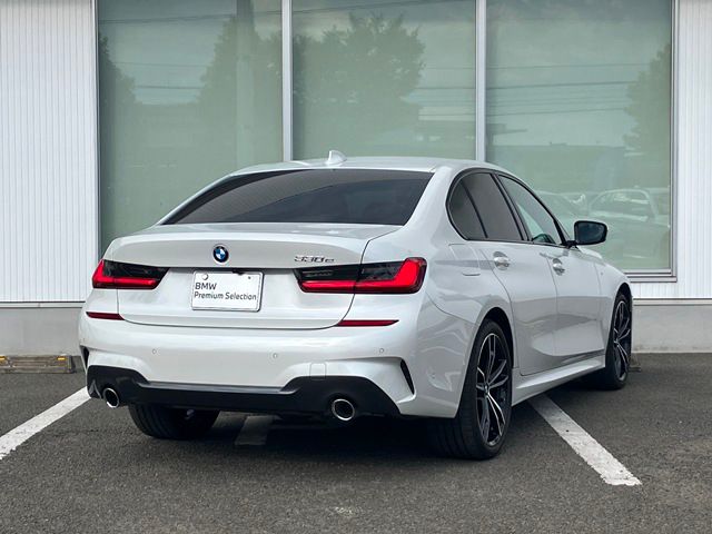 G20 330e Saloon RHD