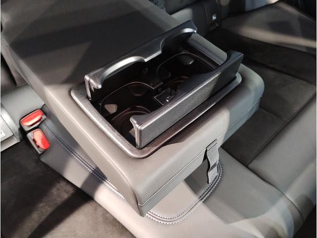 G20 320d xDrive RHD Saloon