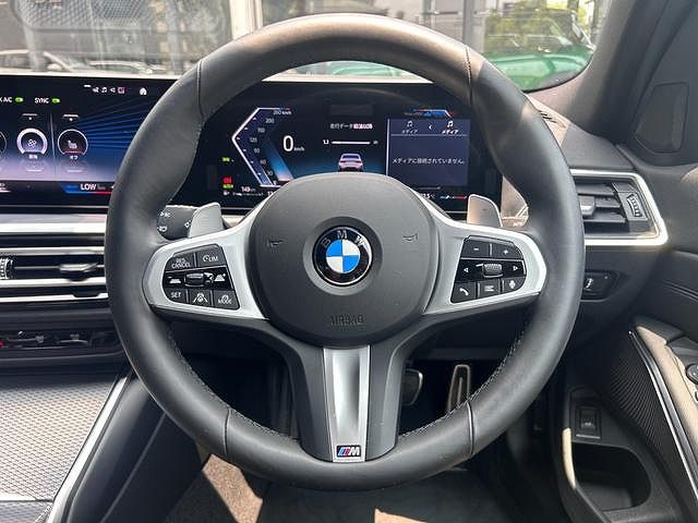 320d xDrive Berline RHD
