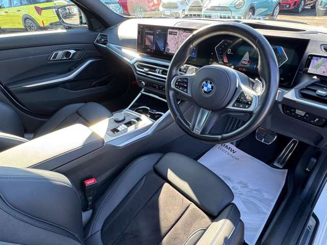 320d xDrive Berline RHD